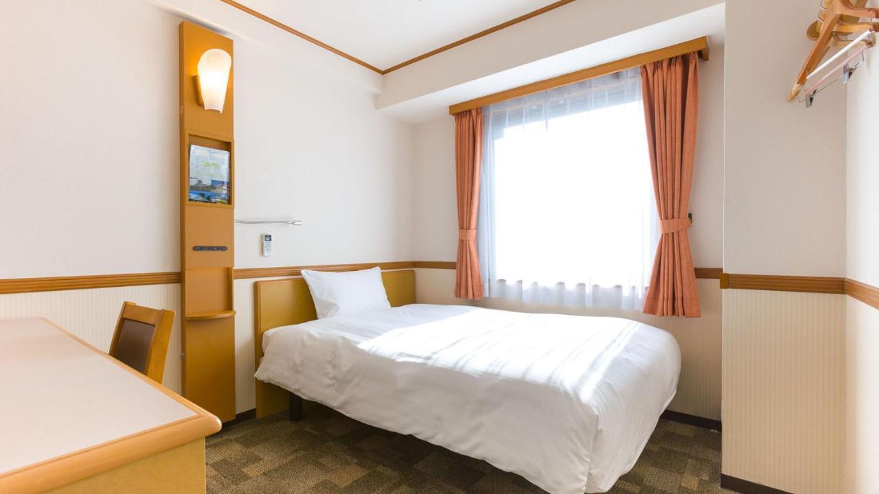 Toyoko Inn Shin-Osaka Chuo-Guchi Shinkan Eksteriør bilde